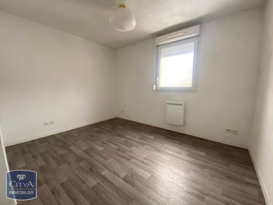 Location Appartement 2 pièces 47m² LE CATEAU CAMBRESIS 59360 - Photo 1