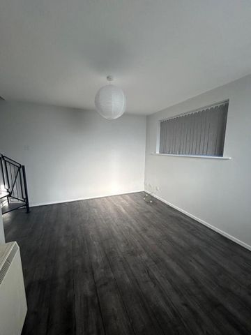 1 bedroom end of terrace house to rent - Photo 2