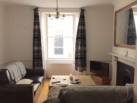 4 Bed Terraced House, Student House - James Place, BS8 - Photo 1