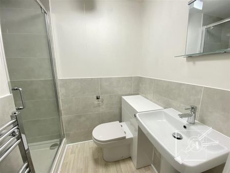 2 bedroom apartment to rent - Photo 4