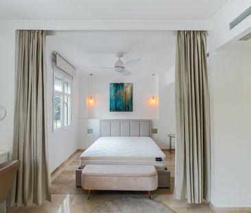 House in Puerto Banús, Costa del Sol - Photo 2