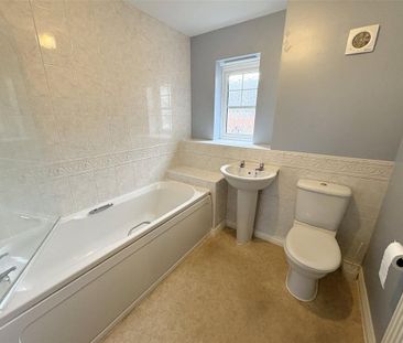 2 bedroom flat to rent - Photo 3