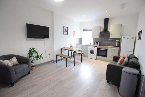 Student Flat // Bed // Bills Included, LN2 - Photo 1