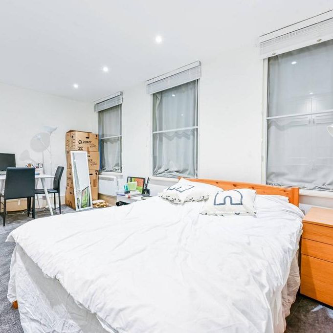 Studio to rent - Photo 1