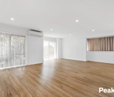 RARE FIND, IN THE HEART OF BERWICK! - Photo 1