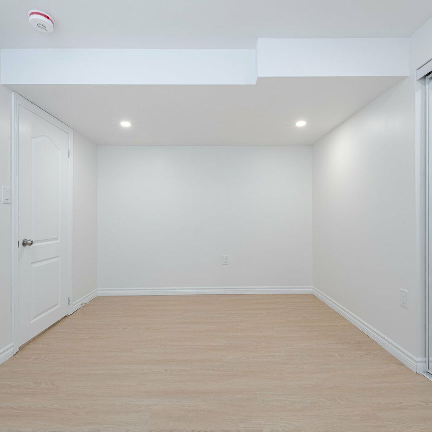 For Lease - 5654 Dolmite Heights Unit# Bsmt, Mississauga, Ontario - Photo 1