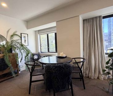 Bright & cosy 1 bedroom home in central location - Photo 2