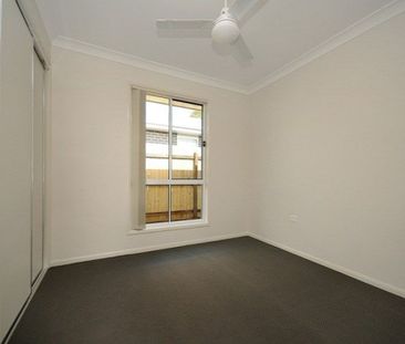 Ideally Located Modern Three Bedroom Unit with Ensuite - Photo 6