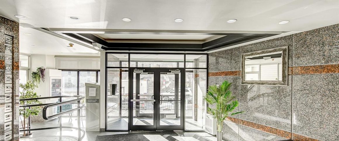 Studio Available Now - Starting At $1,025 - 3777 ST-URBAIN, Montréal - Photo 1