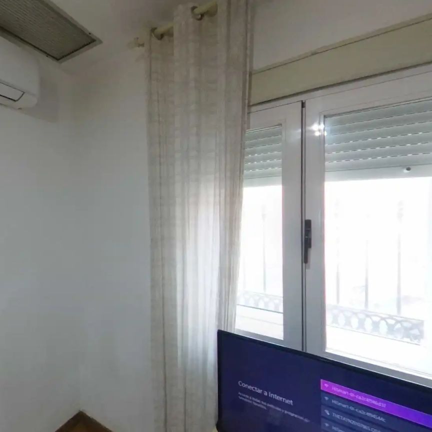 Piso de alquiler en Calle de las Fraguas, Casco Histórico de Barajas - Foto 1