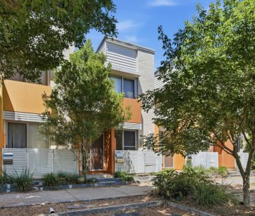 32 Warrumbungle Parade, Fitzgibbon QLD, Belconnen - Photo 1