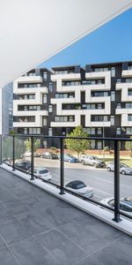 Modern Apartment in Prime Location - Photo 4