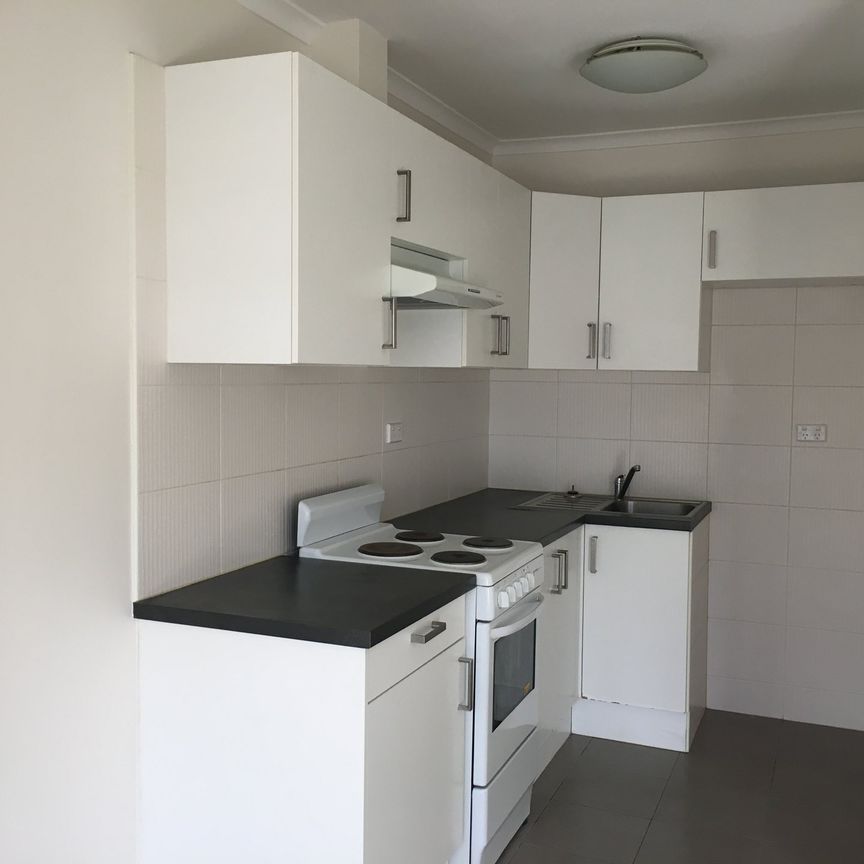 11/1 Kokaribb Road, Carnegie - Photo 1