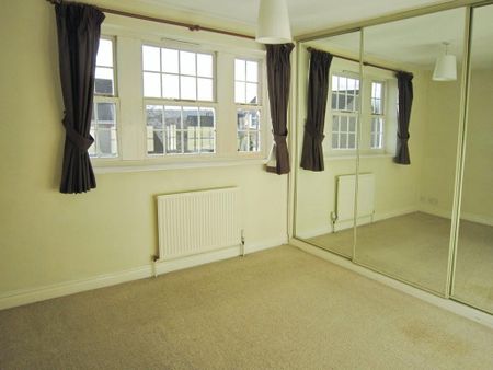 2 bedroom semi-detached house to rent - Photo 2