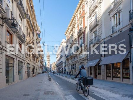 València, Valencian Community 46002 - Photo 4