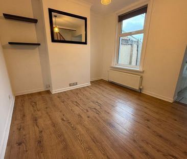 Whitworth Road, GOSPORT - Photo 2