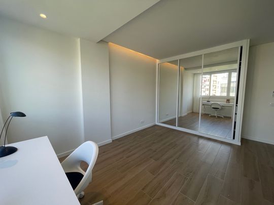 Excelente Apartamento T2 para Arrendamento no Restelo, Lisboa - Photo 1