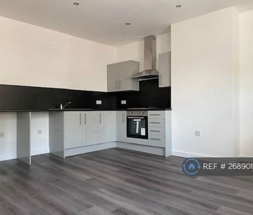 2 bedroom flat to rent - Photo 4