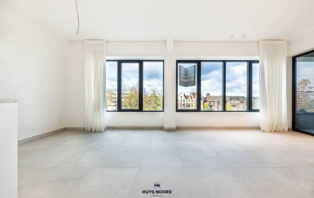 Modern drie-slaapkamerappartement met panoramisch uitzicht, direct instapklaar - Foto 1