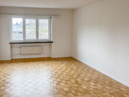 4.5-Zi. Wohnung mit Balkon nahe Stadtzentrum - Photo 5