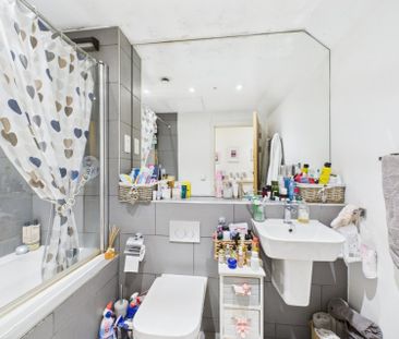 The Courtyard, High Street, Staines-Upon-Thames,TW18 - Photo 5