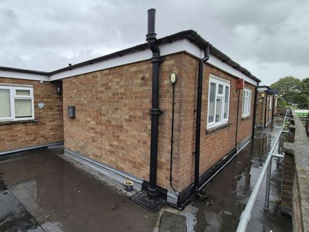 Flat to rent on - Photo 3