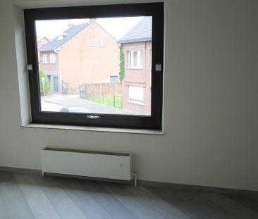 Appartement te huur in Lanaken voor € 700 met 2 slaapkamers - Photo 4