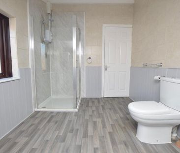 2 bedroom flat to rent - Photo 6