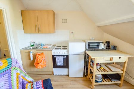 Muswell Hill Road, London, N10 3JE - Photo 2