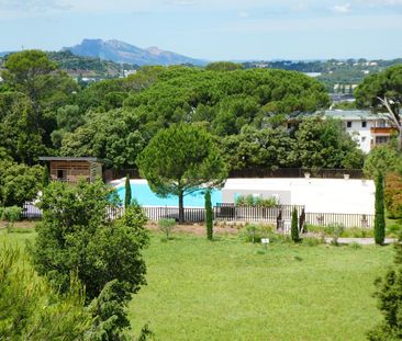 Location Appartement 3 pièces 70m² FREJUS 83600 - Photo 4