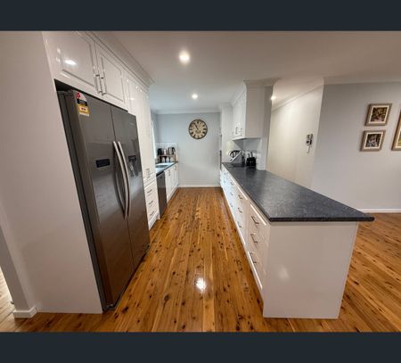 796 St James Crescent, North Albury, NSW 2640 - Photo 3