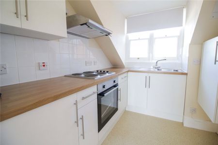 Cricklade Street, - Photo 4