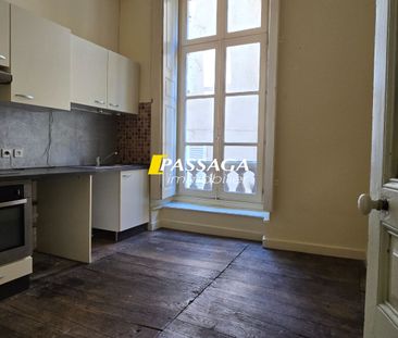 Location Appartement 3 pièces 84m² - Photo 3