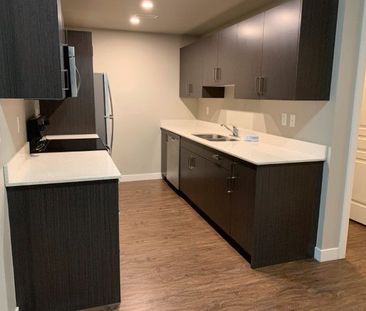 201 221B Lake Street - Photo 5