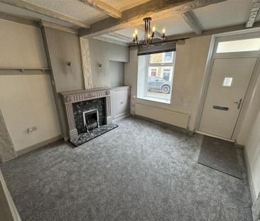 2 bedroom end of terrace house to rent - Photo 1
