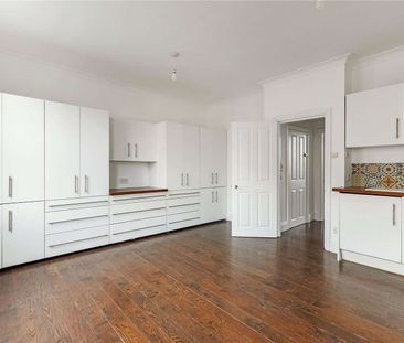 A bright one bedroom apartment - Photo 3