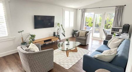 Fantastic Character Family Home - Photo 3