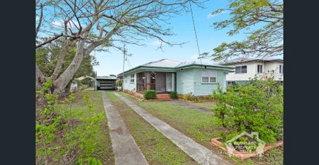 Charming 3-Bedroom Home on a Spacious Block - Photo 5