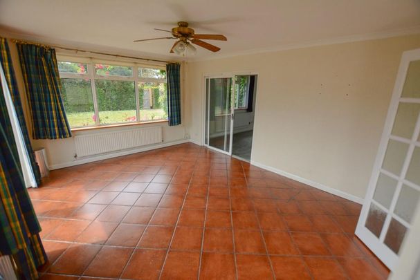 4 bedroom semi-detached house to rent - Photo 1