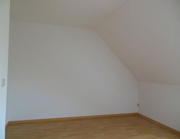 Attraktive 1,5-Raumwohnung im Dachgeschoss eines Neubaus in südl. idyll. Stadtrandlage von Gera! - Photo 1