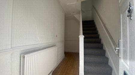 £1,000 PM · Douglas Road, Liverpool, Merseyside - Photo 4