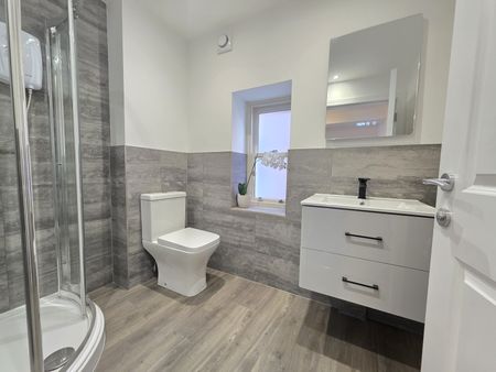 Two Bed Maisonette - Photo 5