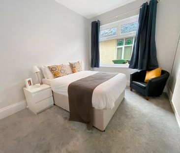 Ground Floor Middle Room, 6 Greenfield Road, Cardiff CF14 1TE - Photo 5