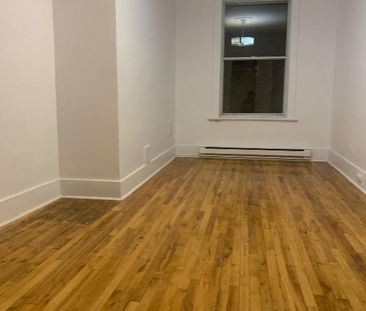 51/2 Montréal Mercier-Anjou métro Cadillac - Photo 4