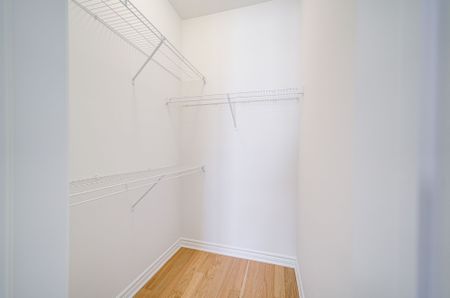 For Lease - 3149 Meadowridge Drive, Oakville, Ontario - Photo 5