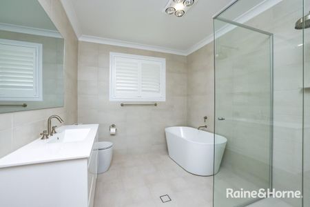 3 Bedroom Unit Located in the CBD - 15/12/25!!! - Photo 4