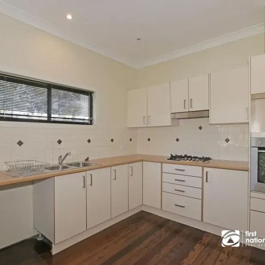 Country Charm! - Photo 1