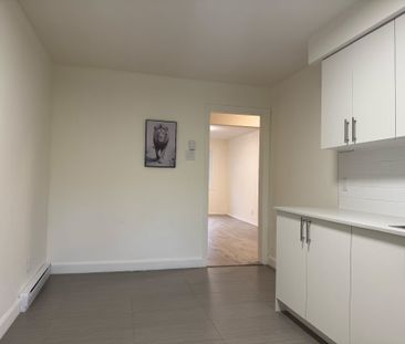 2140 Av. Hingston Montréal (Côte-des-Neiges, QC H4A - Photo 6