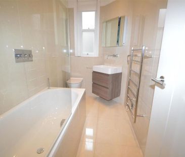 2 bedroom property to rent - Photo 3
