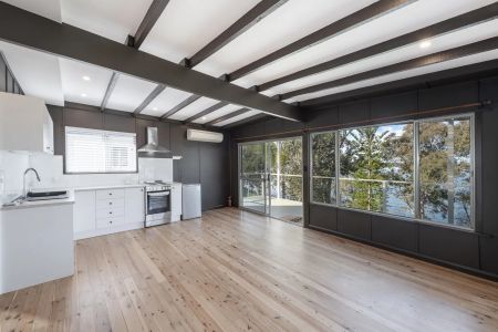 4 Bedroom Home - Photo 4